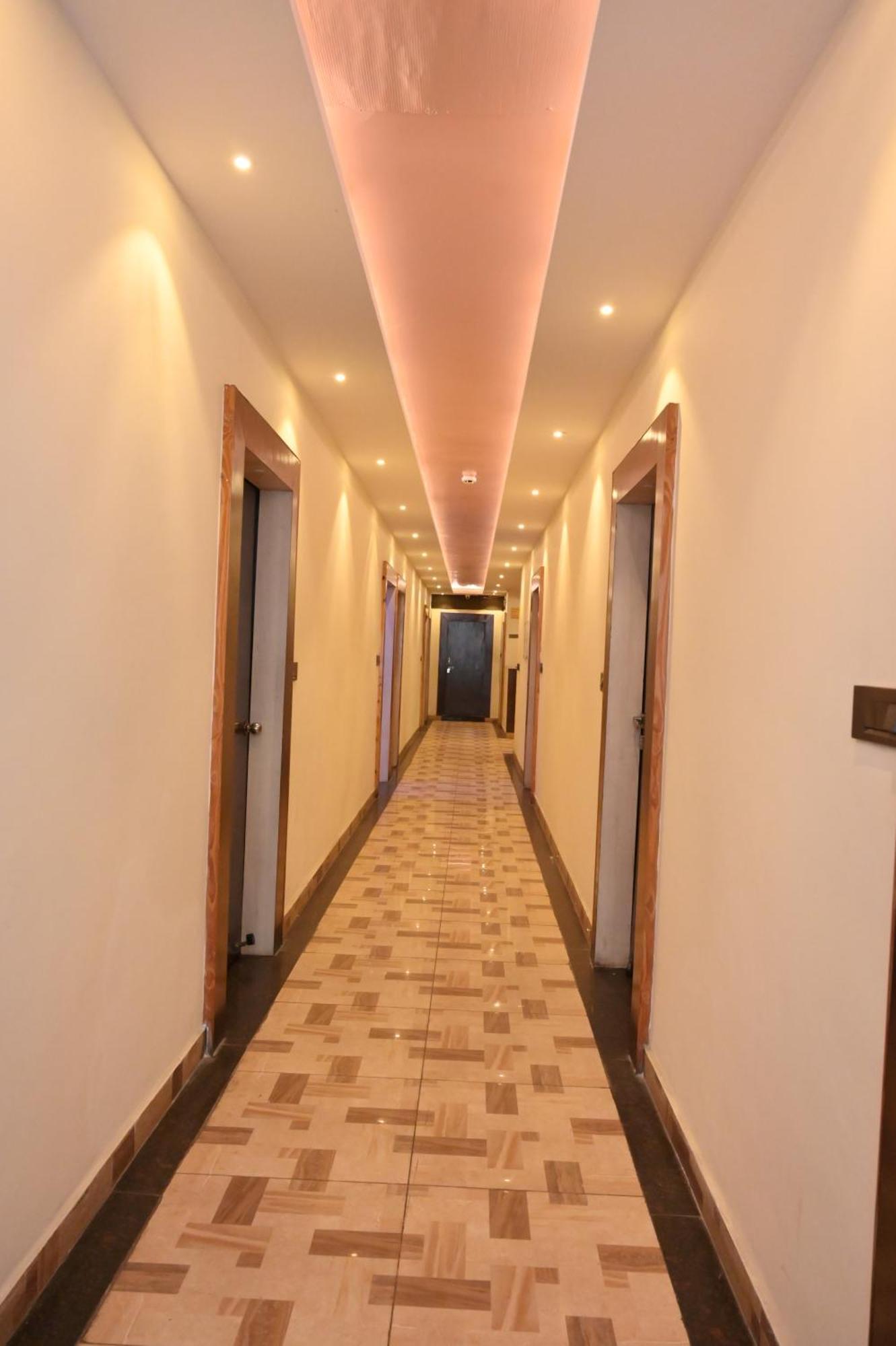 Hotel Riddhi Regency Lucknow Exterior foto