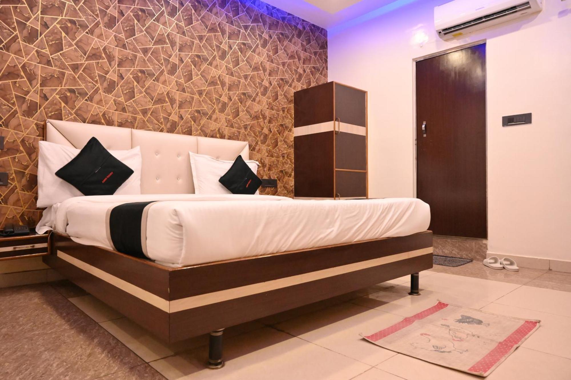 Hotel Riddhi Regency Lucknow Exterior foto
